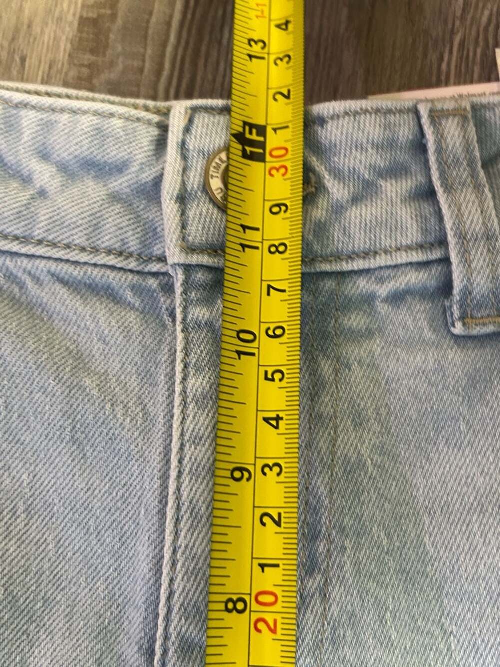 Time and Tru Women's Light Wash Wide Leg Jeans - Picture 4 of 7